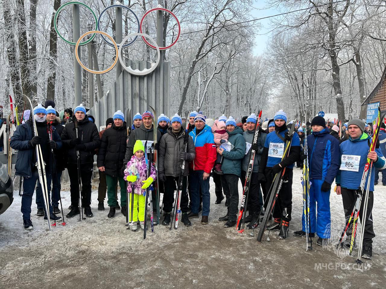 Пензенские спасатели приняли участие в Лыжне России