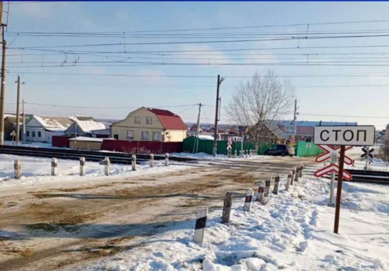 Водителей предупреждают о камере фиксации нарушений на ж/д переезде Бессоновки