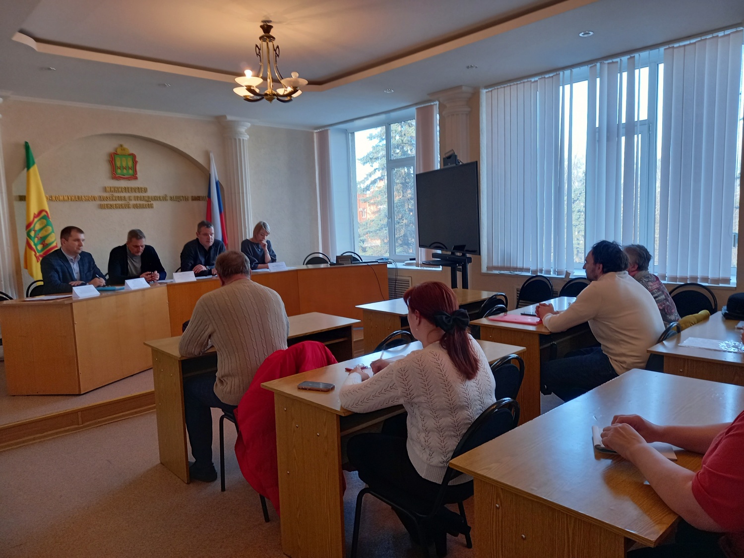 Лифты в многоквартирных домах Пензы: когда ждать обновления