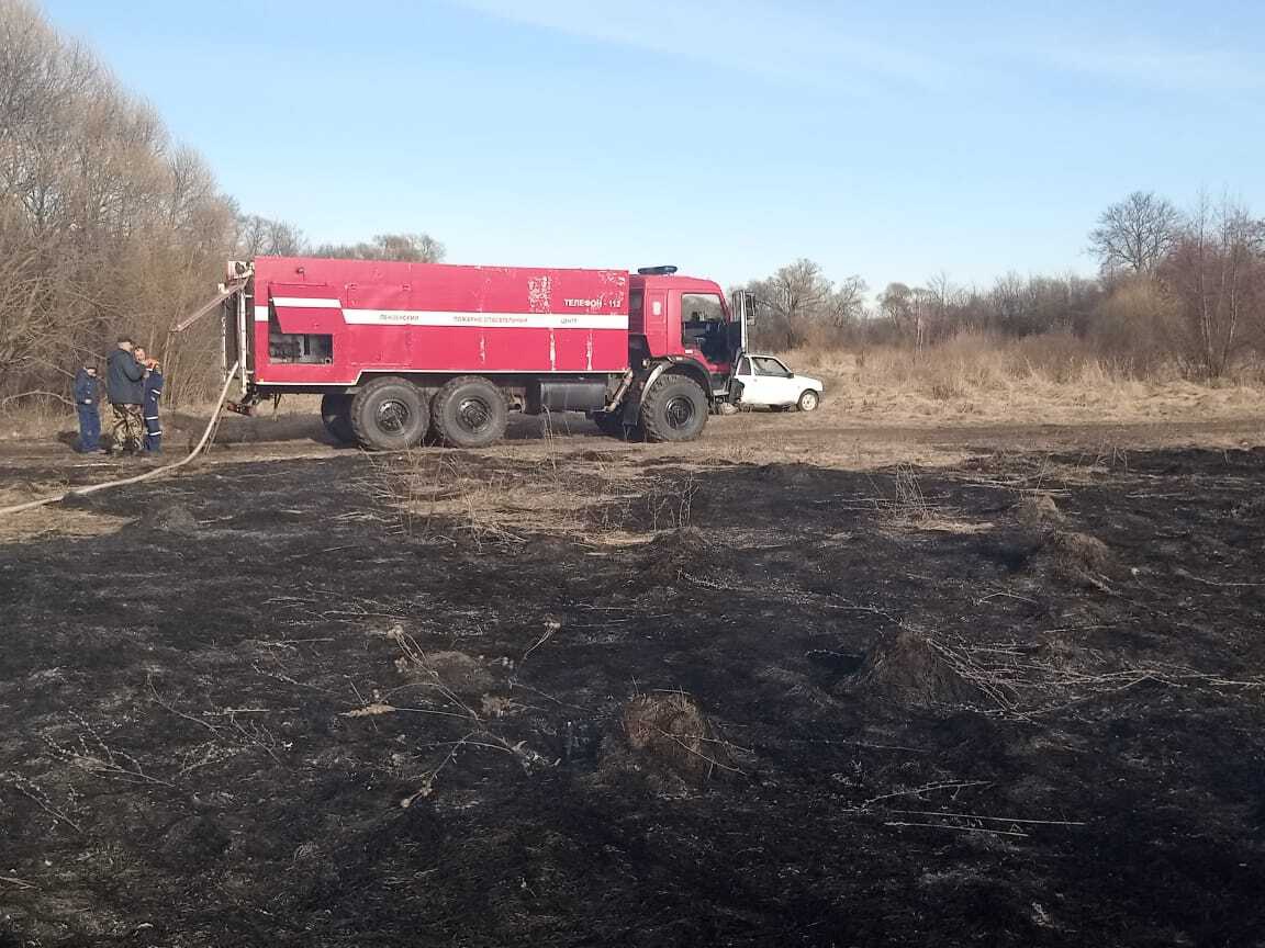 В Городищенском районе трава загорелась на 150 квадратных метрах