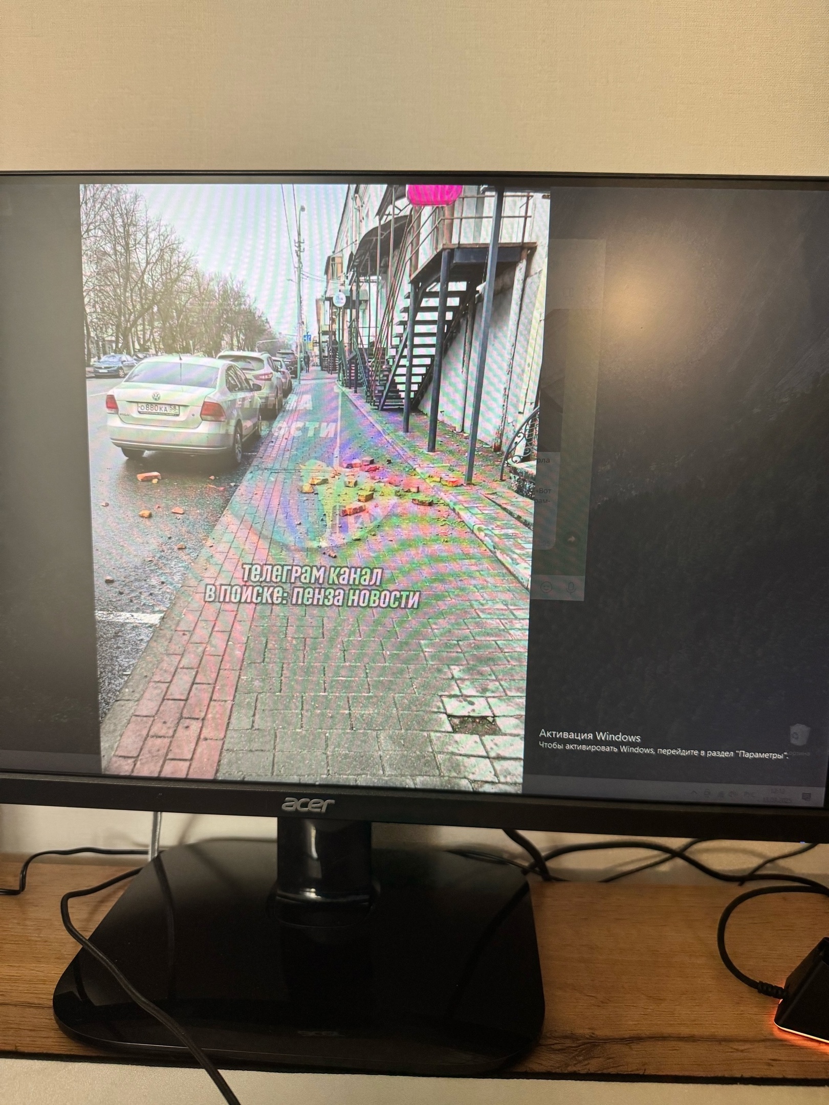 В Пензе обрушился фасад здания, кирпичи упали на тротуар