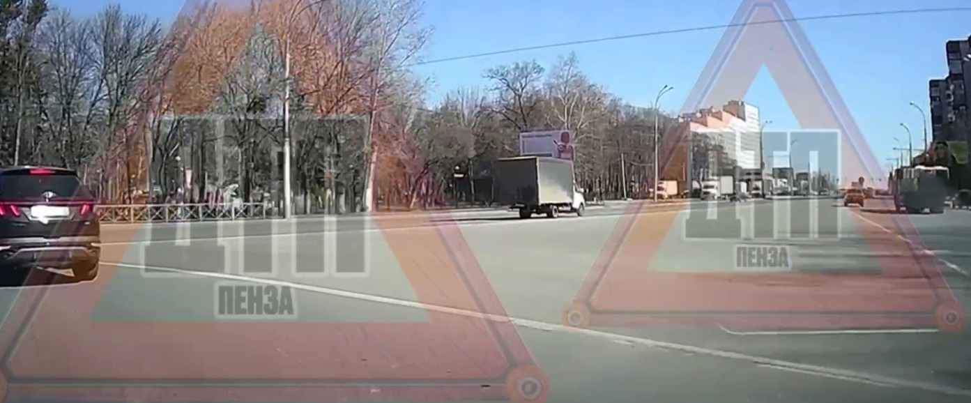 «Поворот не туда»: в Пензе водитель «Газели» выехал на встречную полосу