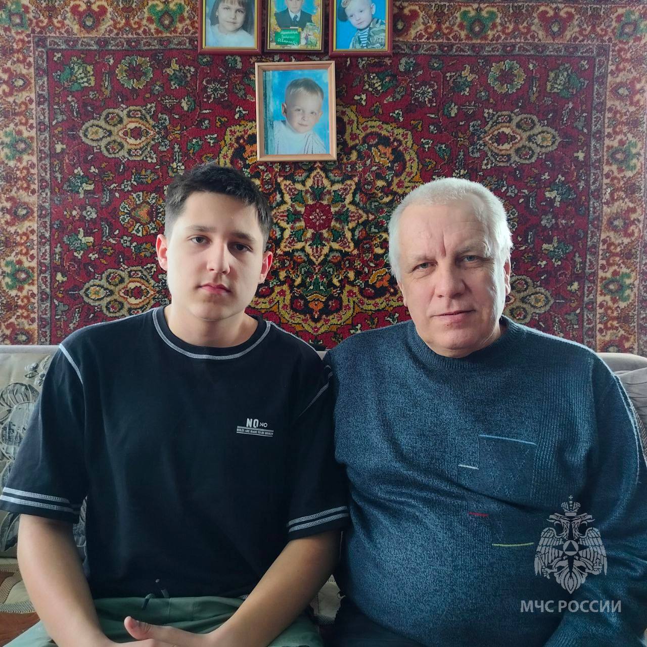 В Кузнецком районе юноша спас из пожара 94-летнюю женщину