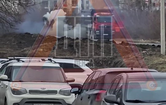 В Пензе в микрорайоне Тепличный взорвались колеса самосвала