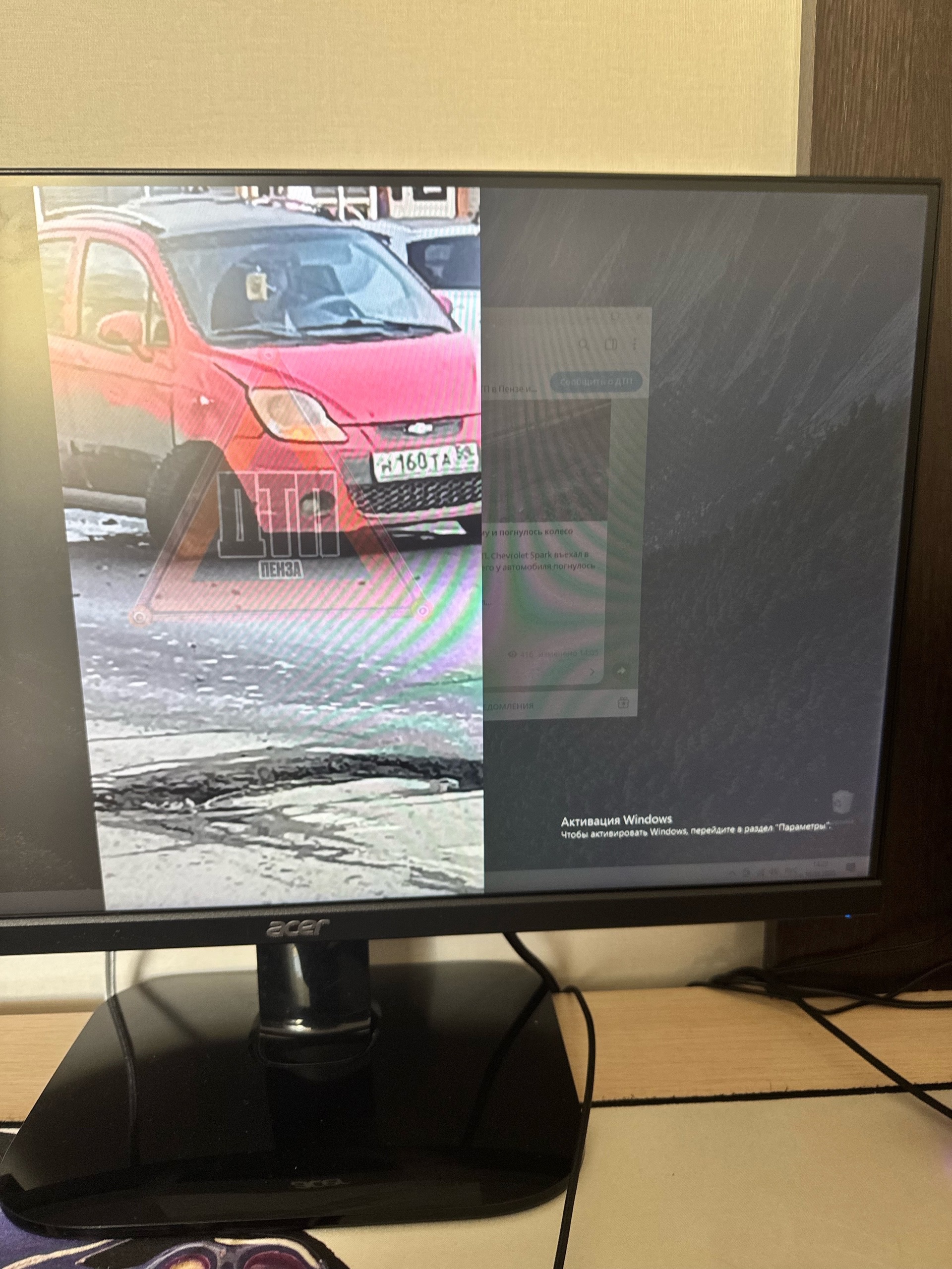 Автомобиль в Пензе пострадал из-за ямы