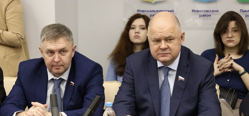 Вадим Супиков отметил инициативы молодежи в законотворчестве