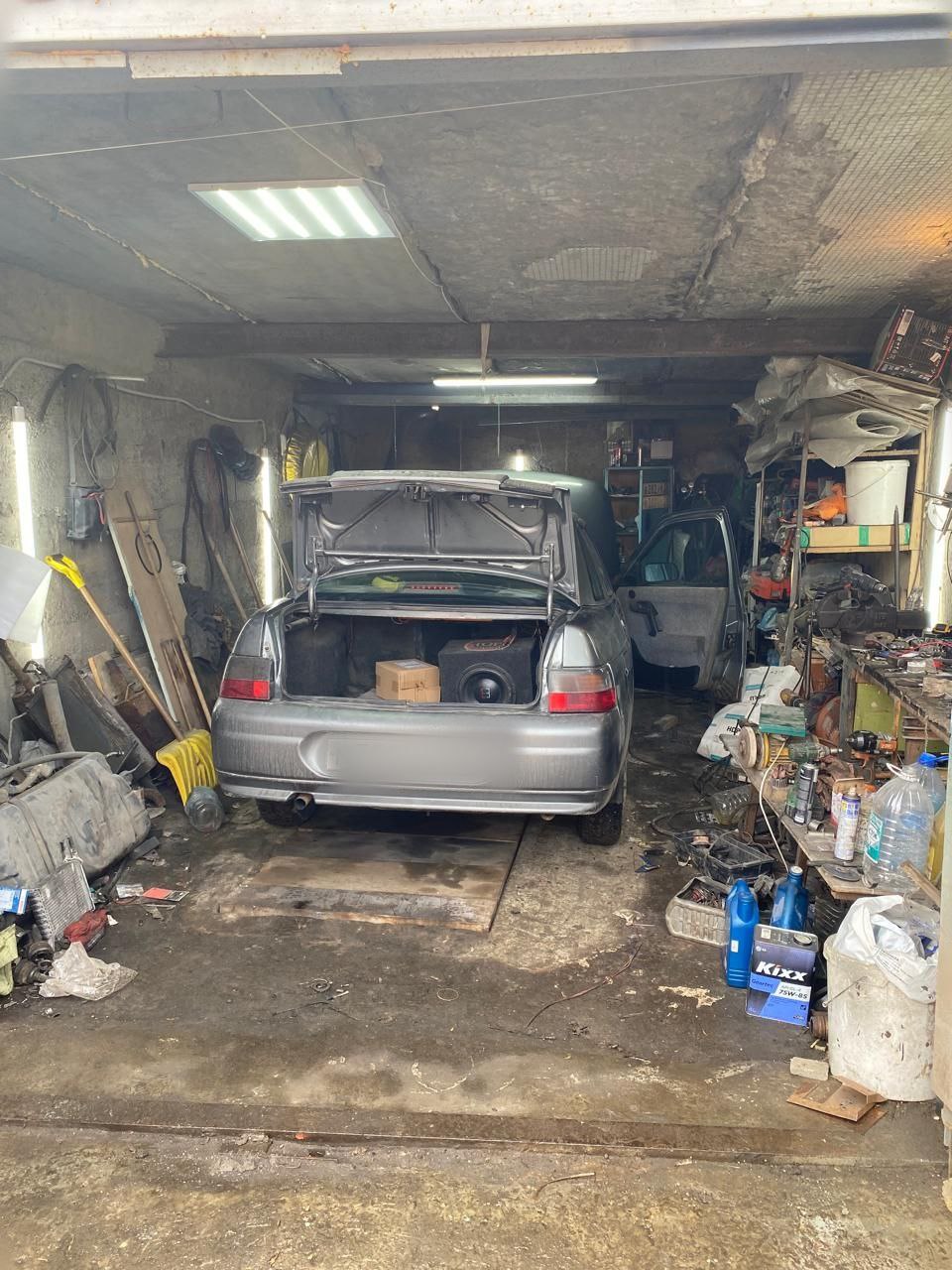 В Пензе следователи выясняют обстоятельства смерти мужчины в гараже