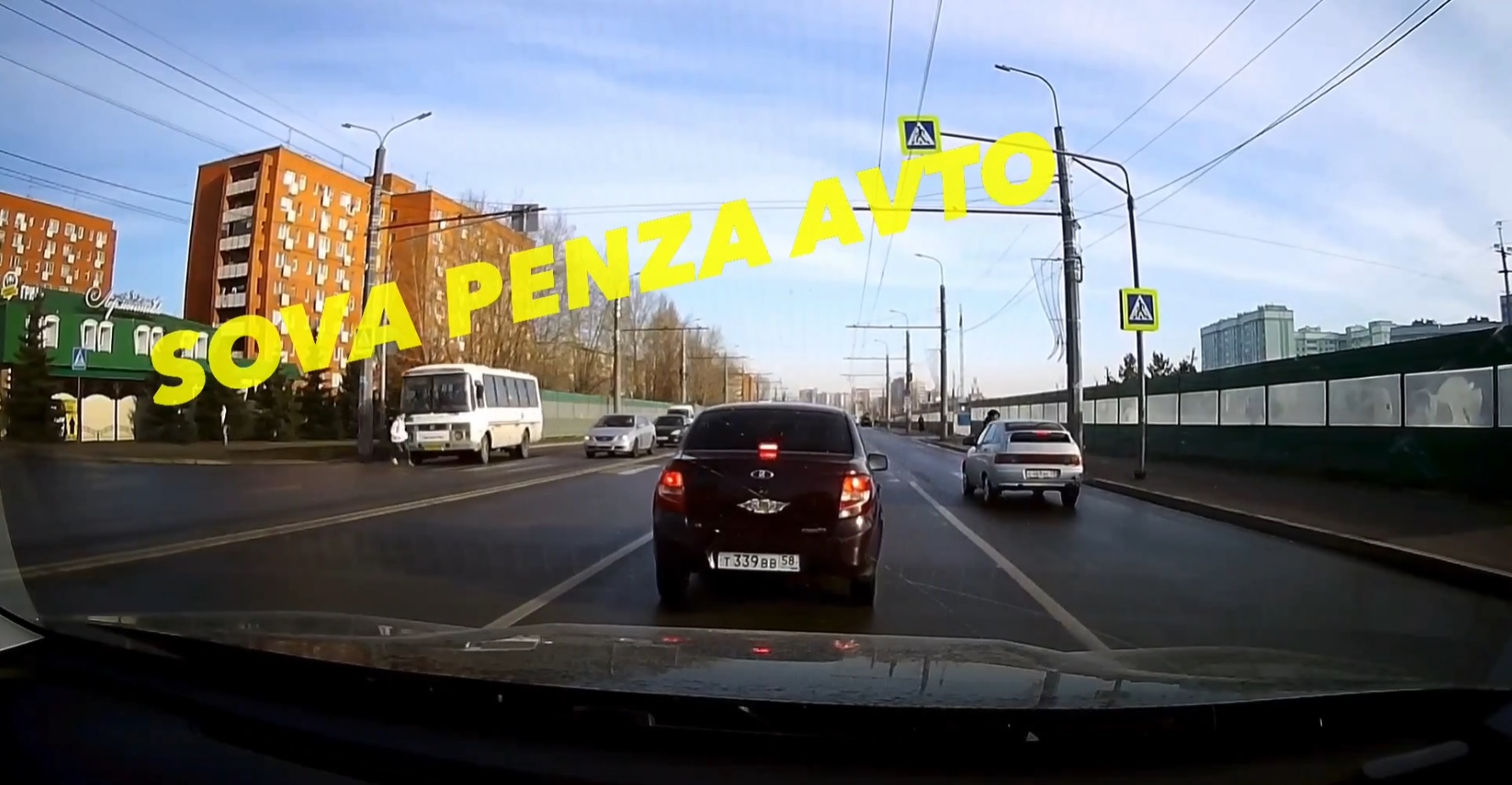 В Пензе госпитализировали сбитого автобусом мальчика-подростка