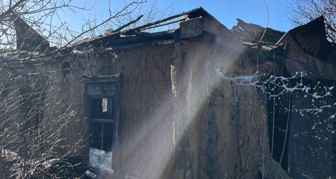 Пожар повредил двухквартирный дом в Каменке