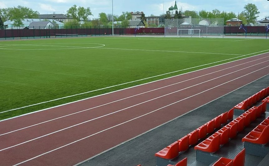 Стадион «Рубин» в Кузнецке открыл спортивный сезон