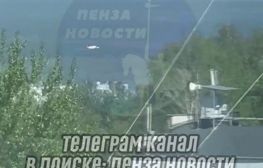 Пензенцев удивили самолёты в небе над Западной поляной