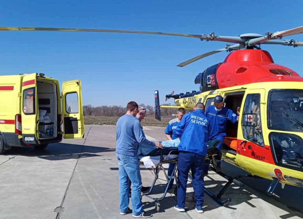 Пензенские врачи экстренно эвакуировали пациентку в Самару на вертолете