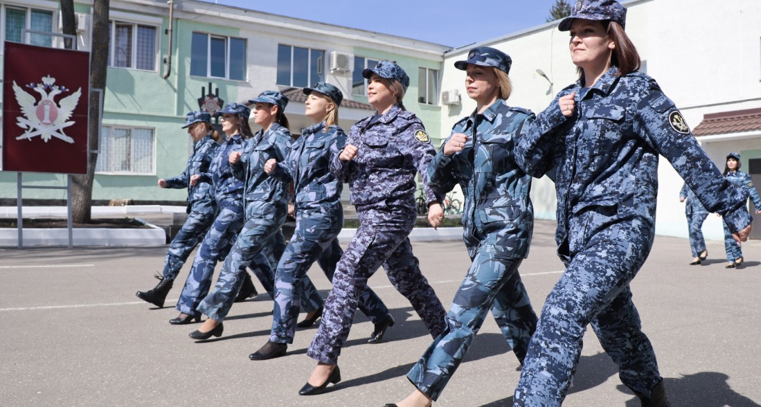 В Пензе сотрудники УФСИН оттачивают строевой шаг к параду Победы