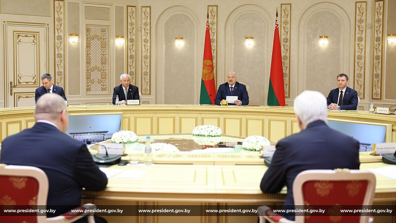 Александр Лукашенко отметил работу белорусского Лифтмаш с пензенским Мизотти