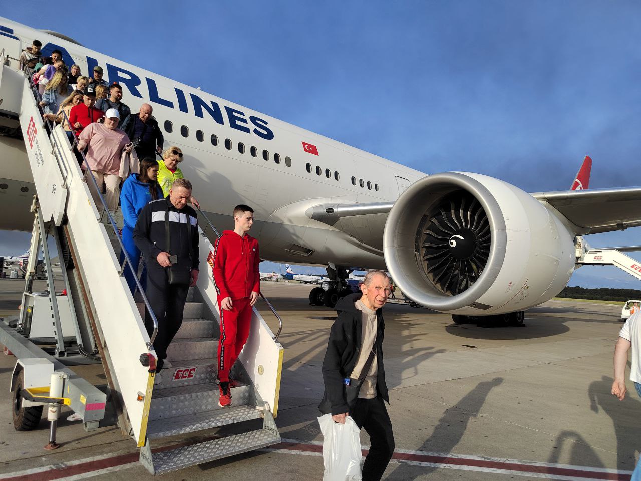 В самолете, направлявшемся из Санкт-Петербурга в Пензу нашли неисправность