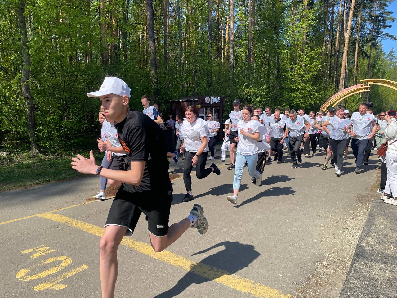 Пензенцы пробежали Марафон Победы