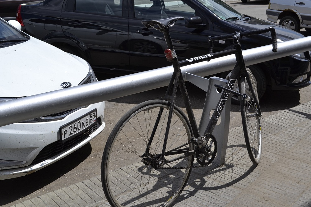 Мэр Кузнецка призвал велосипедистов «не сшибать» людей в парке