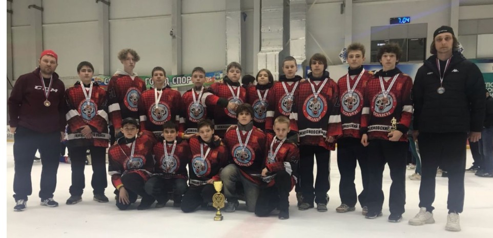 Пензенские хоккеисты завоевали бронзу на всероссийских соревнованиях