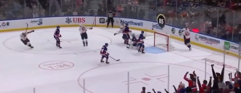 Олег Мельниченко поздравил Александра Овечкина с историческим рекордом в НХЛ