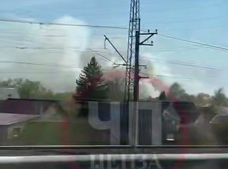 В Бессоновском районе почти 50 человек борются с природным пожаром