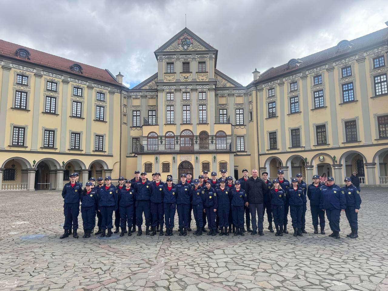 Пензенские Тигры познакомились с историей Несвижского замка в Беларуси