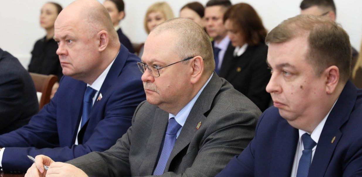 Олег Мельниченко договорился о поставках в регион лифтов из Беларуси