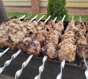 ФАС возьмет под контроль цены на мясо в майские праздники