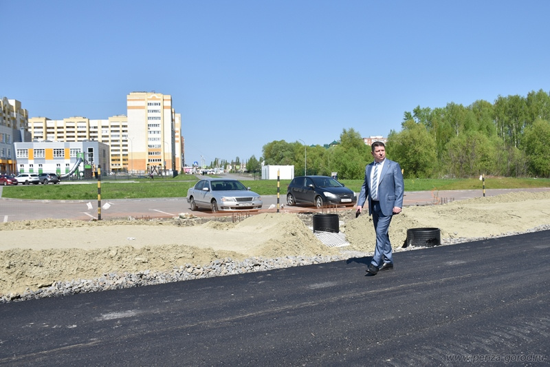 Ярослав Щигарев проверил строительство дороги Измайлова-Антонова