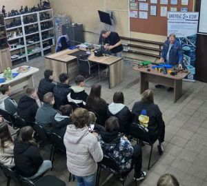 Школьники из Колышлея изучили производство на заводе «Импульс-Атом»