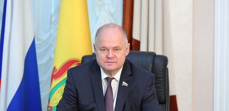 Вадим Супиков поздравил сотрудников военкоматов с профессиональным праздником