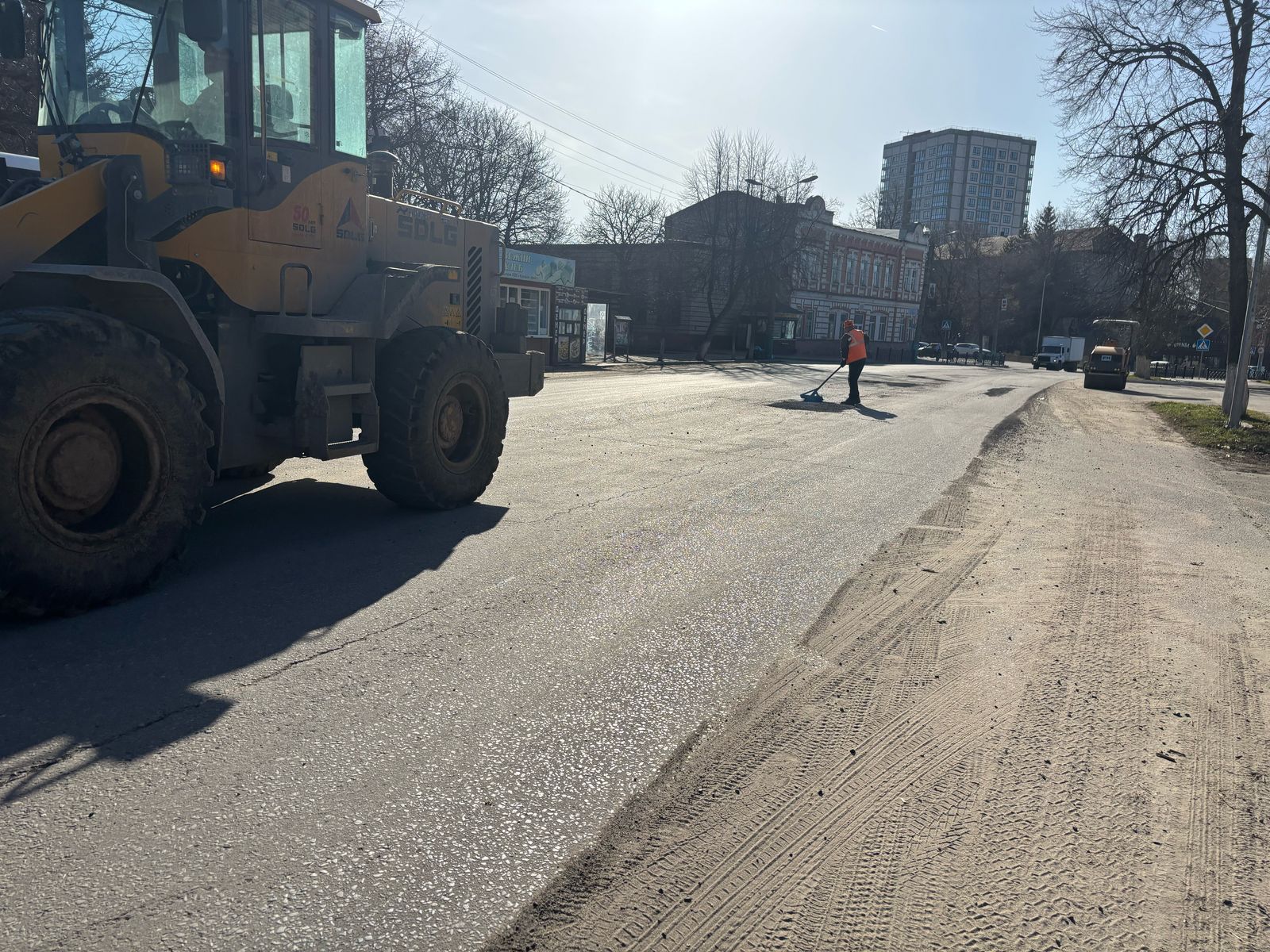 В Кузнецке готовятся к юбилею Победы: центральную улицу ремонтируют