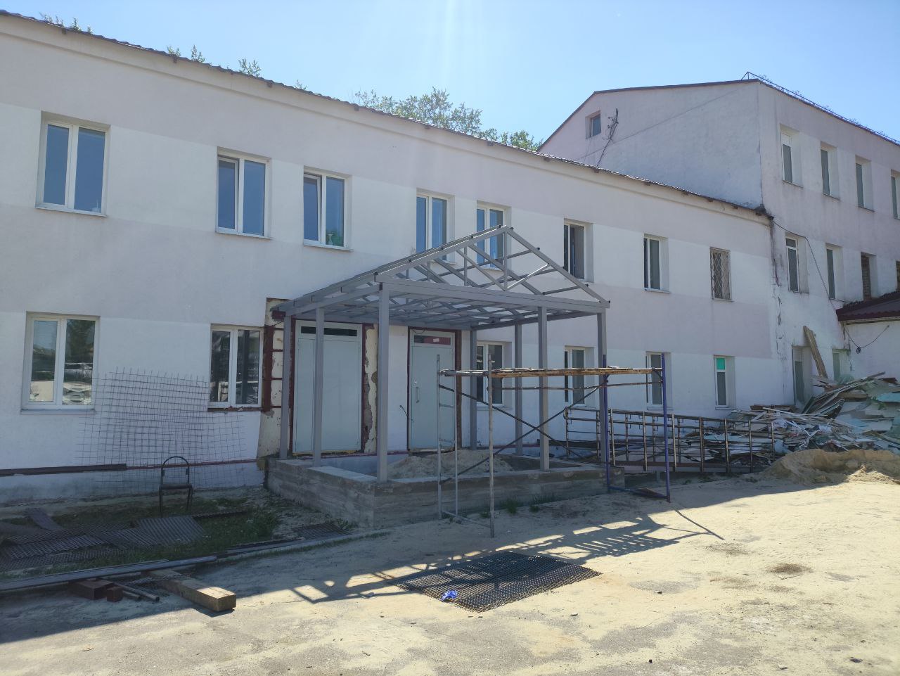 Пензенская районная больница обновляет входную группу