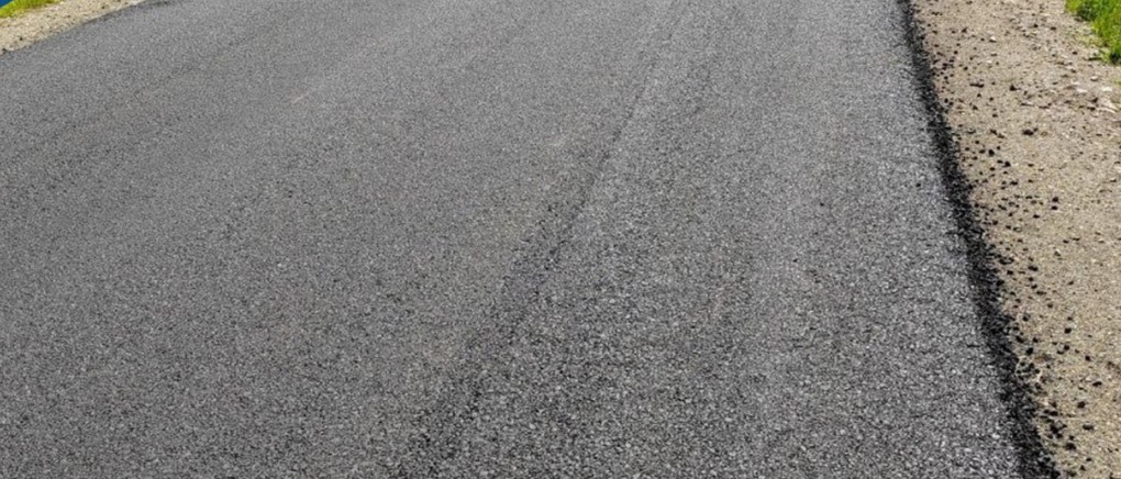 В Мокшанском районе ремонтируют опасный участок дороги