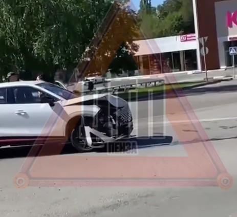 «Омода» протаранила машину ДПС в Заречном