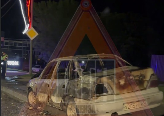 В Пензе на Окружной сгорел автомобиль