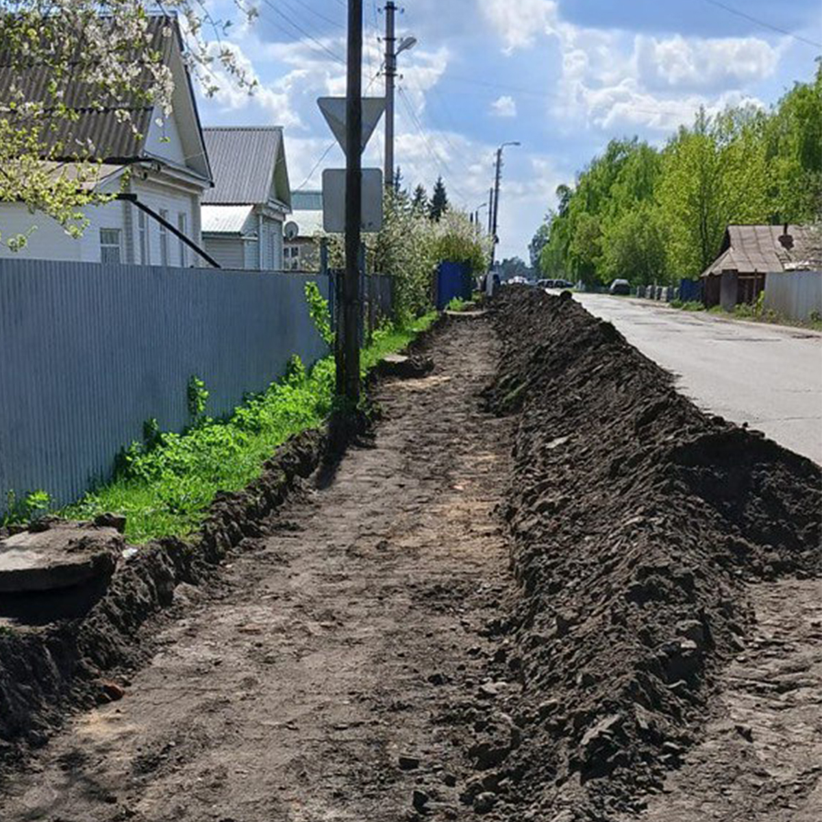 Дорога вместо болота: в Колышлее начали обустраивать пешеходную зону