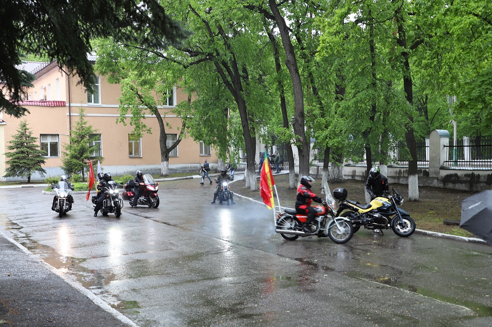 Вячеслав Космачев возглавил мотопробег пензенских медиков в честь Дня Победы