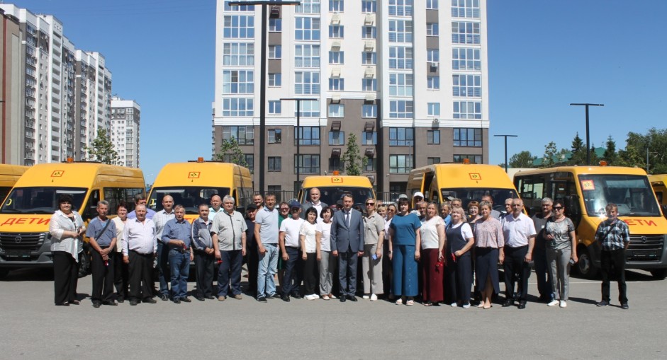 Пензенская область получила 25 новых школьных автобусов