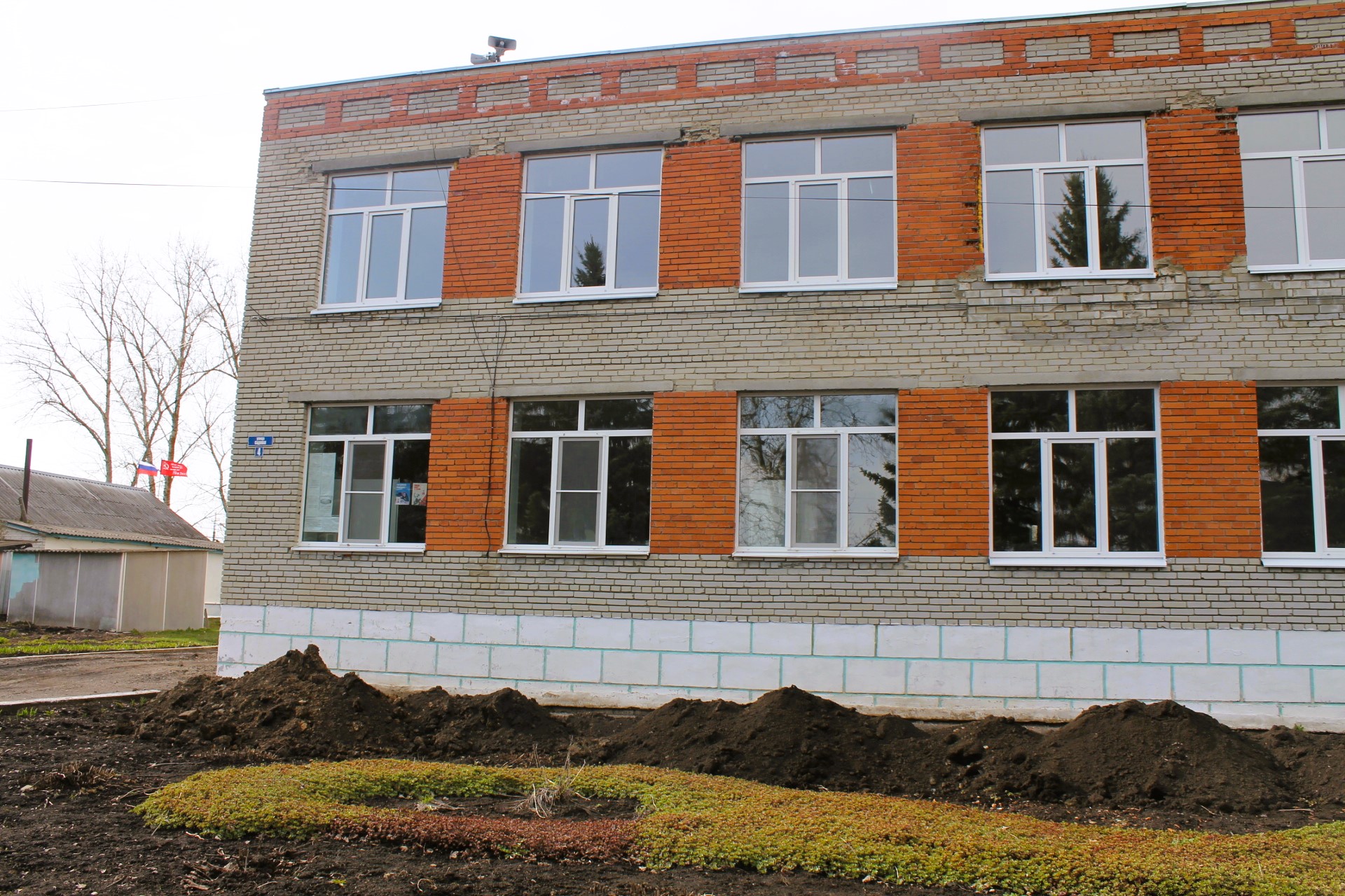 В школе Мокшанского района впервые за 40 лет проводят ремонт