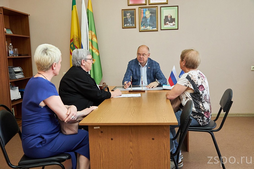 Вадим Супиков взял в работу обращения пензенцев по вопросам ЖКХ, дорог и благоустройства
