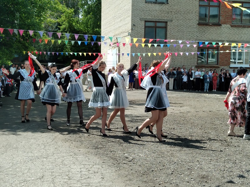 В Кузнецке отметили Последний звонок