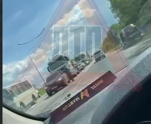 «Лоб в лоб»: в Мокшанском районе кроссовер столкнулся с фурой