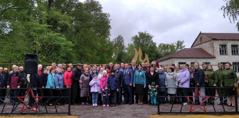 В селе Пачелмского района открыли обновленный памятник к 80-летию Победы