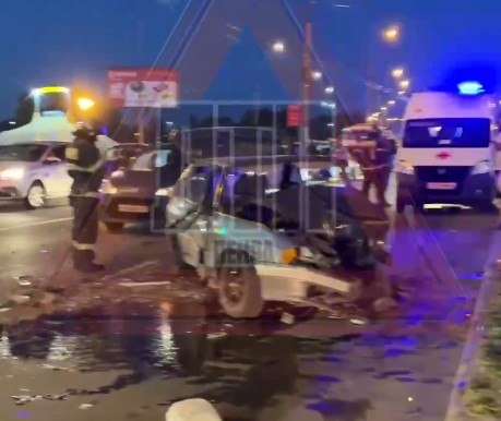 В Пензе водителя госпитализировали после тройного ДТП на пр-те Строителей