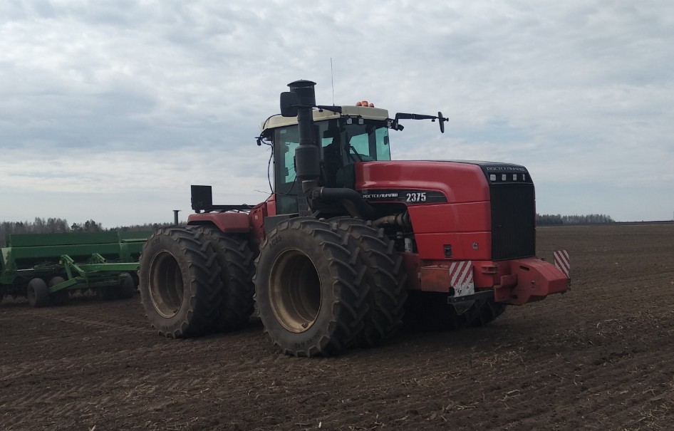 Сельхозпредприятия Кузнецкого района засеяли более 60% площадей