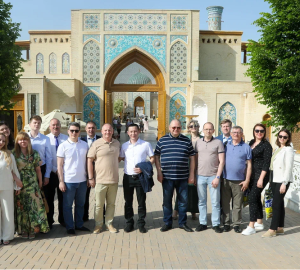 Дмитрий Лаврентьев: Сеть Караван обсуждает поставки фруктов из Узбекистана