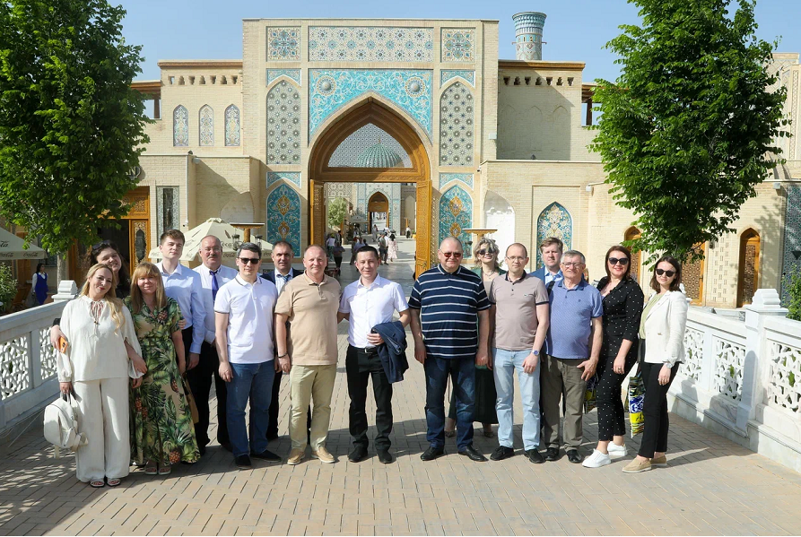 Дмитрий Лаврентьев: Сеть Караван обсуждает поставки фруктов из Узбекистана