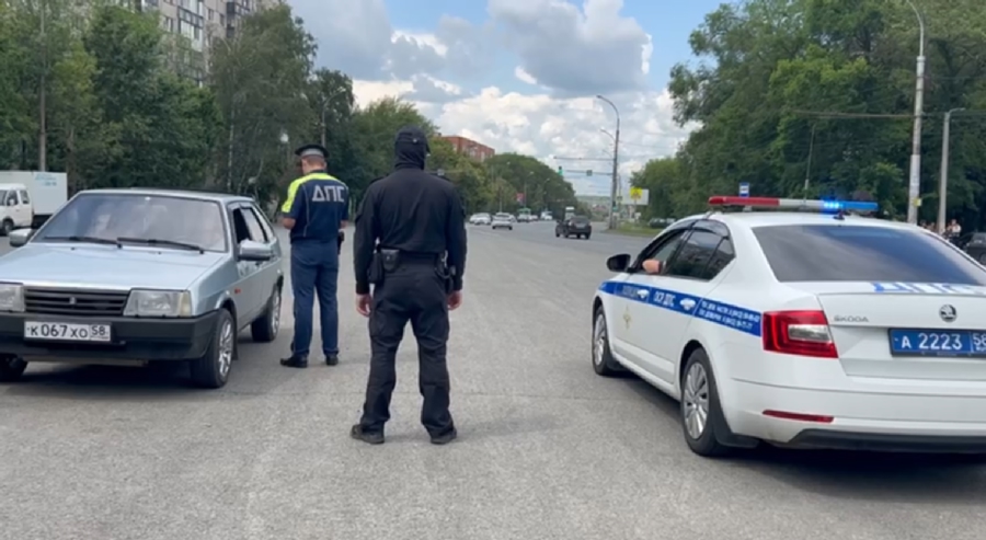 В Пензе прошел рейд по выявлению уклонистов: девять человек получили повестки