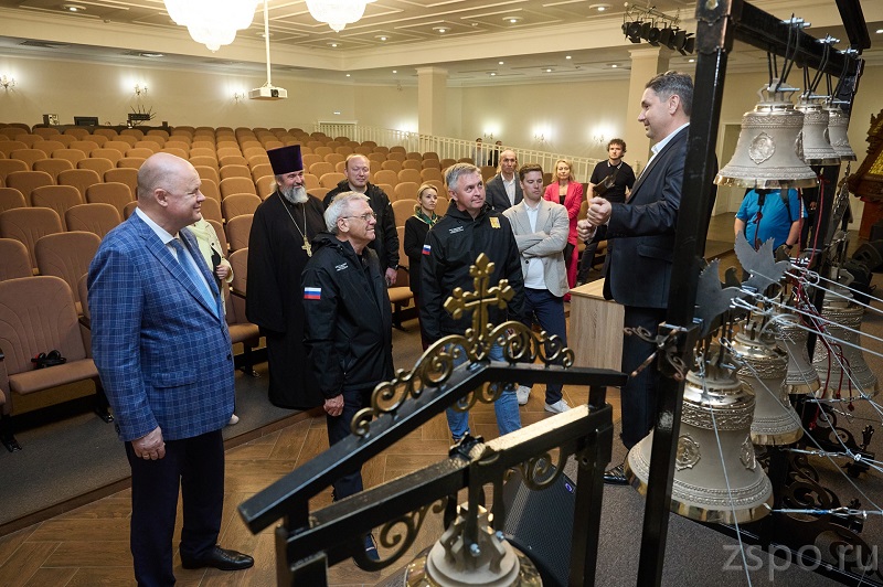 Законодатели Приволжья посетили Спасский кафедральный собор в Пензе