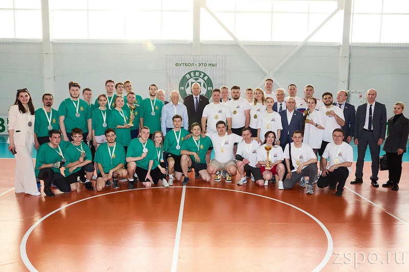 Евгений Люлин и Вадим Супиков наградили призеров спортфестиваля